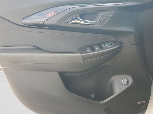 Used 2023 Chevrolet TrailBlazer RS w/ Sun and Liftgate Package FWD image 19