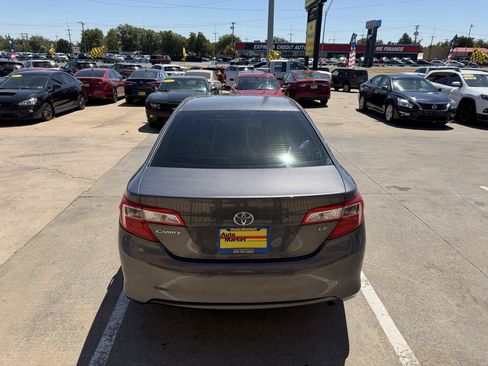 Used 2014 Toyota Camry LE FWD image 6