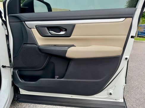 Used 2017 Honda CR-V LX image 35