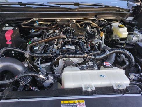 Certified 2025 Toyota Tacoma SR5 image 21