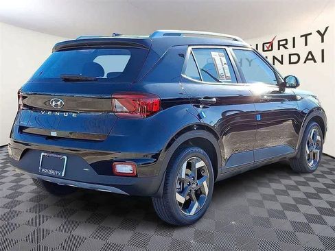New 2026 Hyundai Venue SEL FWD image 22