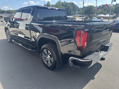 Used 2024 GMC Sierra 1500 SLT AWD/4WD image 6