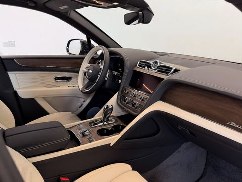 New 2026 Bentley Bentayga Extended Wheelbase AWD/4WD image 2