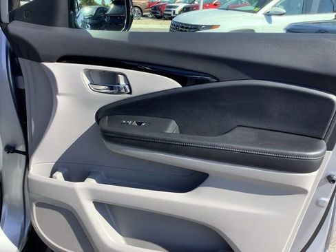 Used 2021 Honda Pilot Touring image 28