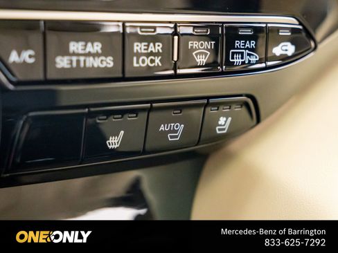 Used 2023 Acura MDX SH-AWD w/ Advance Package image 29