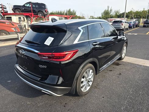 Used 2019 INFINITI QX50 Luxe w/ Navigation Package FWD image 6