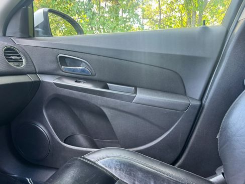 Used 2014 Chevrolet Cruze LT FWD image 11