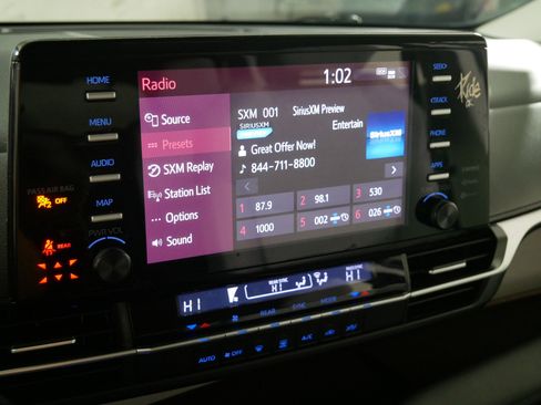 Used 2021 Toyota Sienna LE image 22