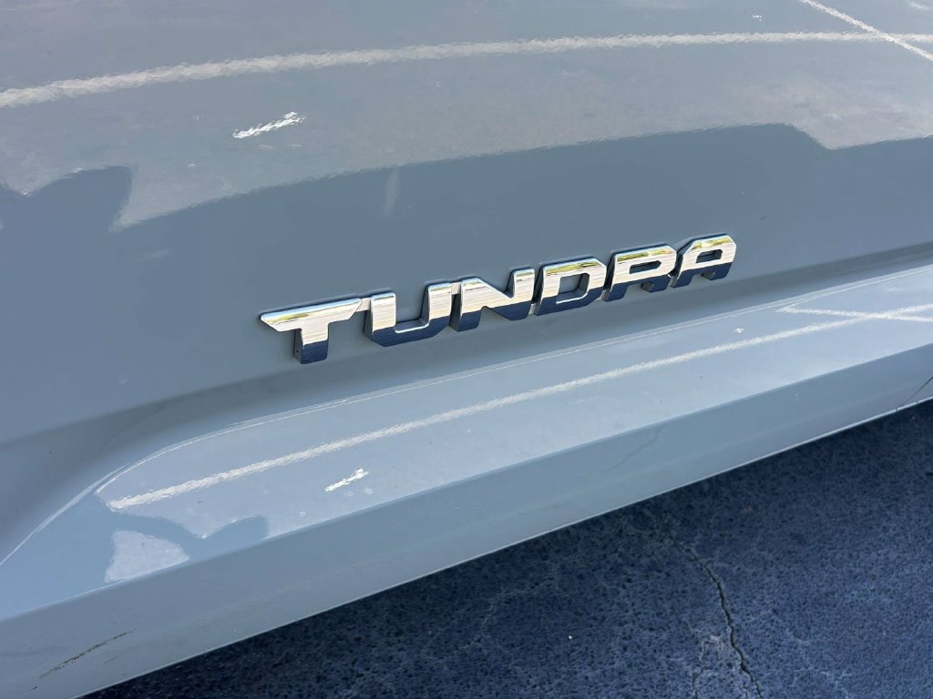 Used 2025 Toyota Tundra Limited AWD/4WD image 8