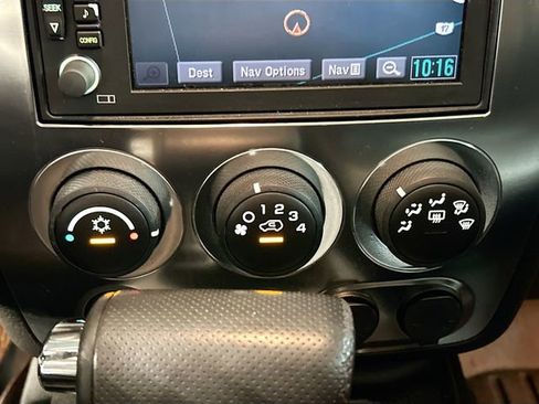 Used 2010 HUMMER H3T Alpha image 17