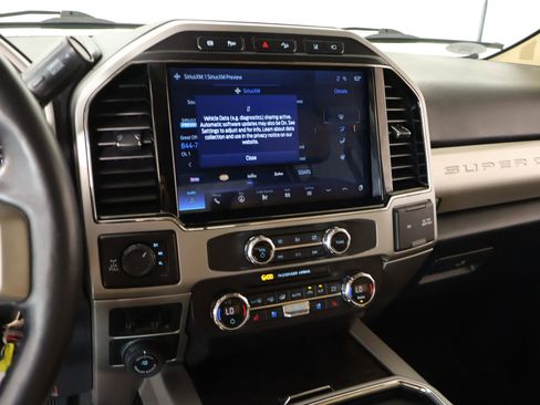 Used 2022 Ford F250 Lariat w/ Chrome Package image 5