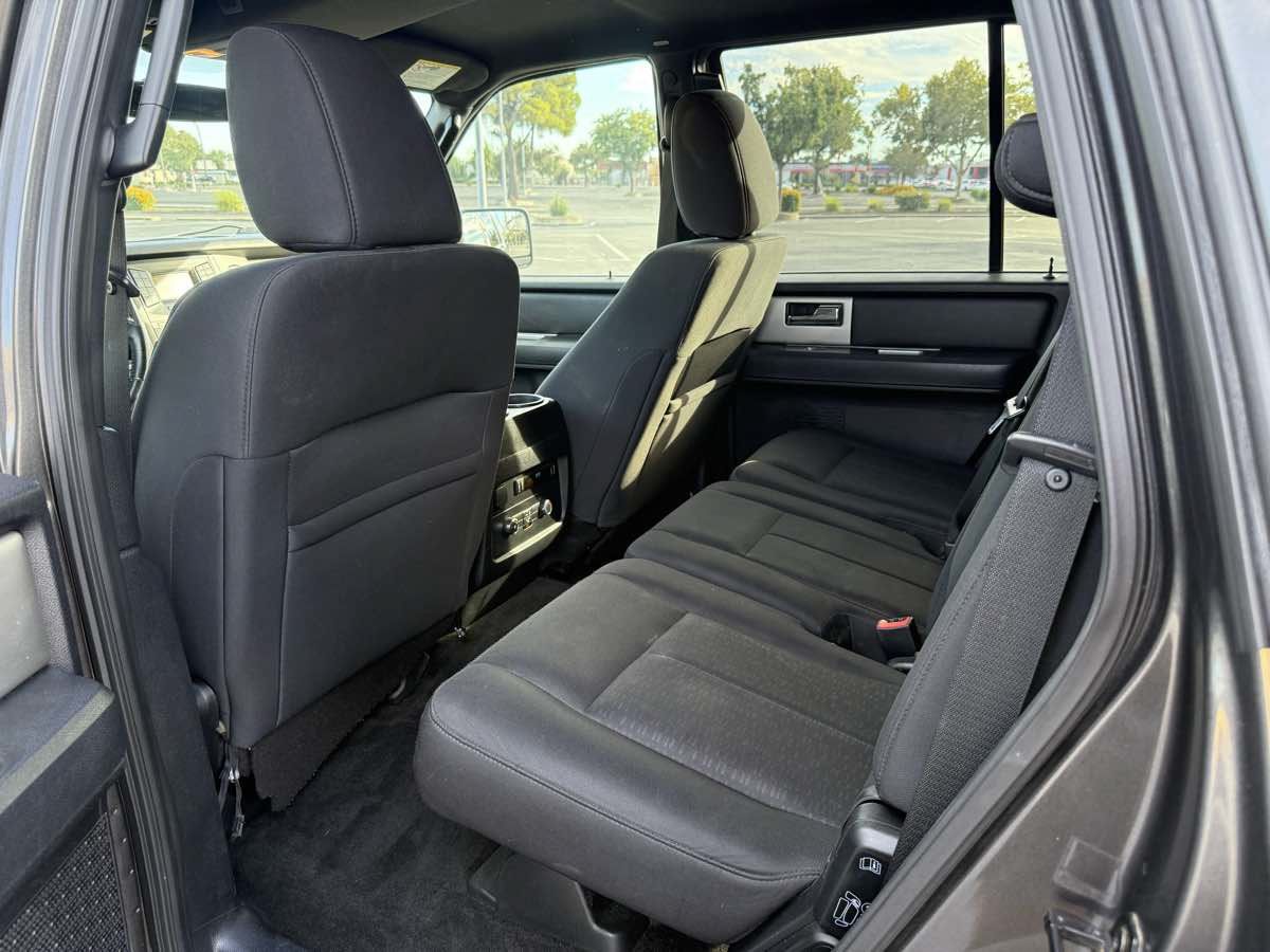 Used 2017 Ford Expedition XLT AWD/4WD image 22