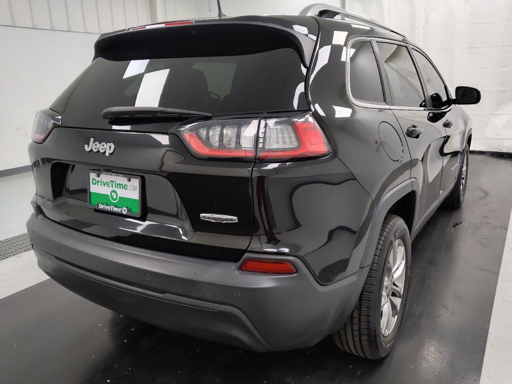 Used 2019 Jeep Cherokee Latitude Plus w/ Comfort/Convenience Group FWD image 9