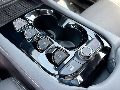 New 2025 VinFast VF 8 Plus AWD/4WD image 16