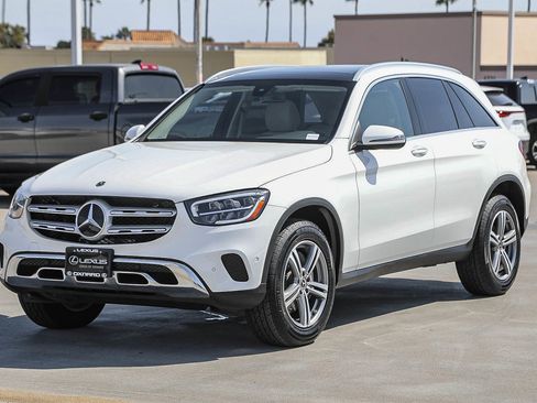 Used 2021 Mercedes-Benz GLC 300 image 3