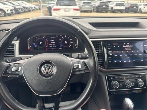 Used 2020 Volkswagen Atlas SEL AWD/4WD image 12