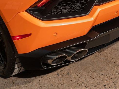 Used 2019 Lamborghini Huracan LP 580-2 image 36
