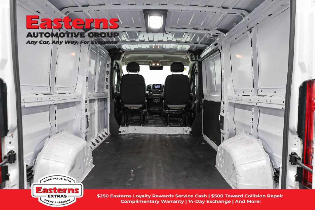Used 2025 RAM ProMaster 2500 w/ Convenience Group FWD image 10