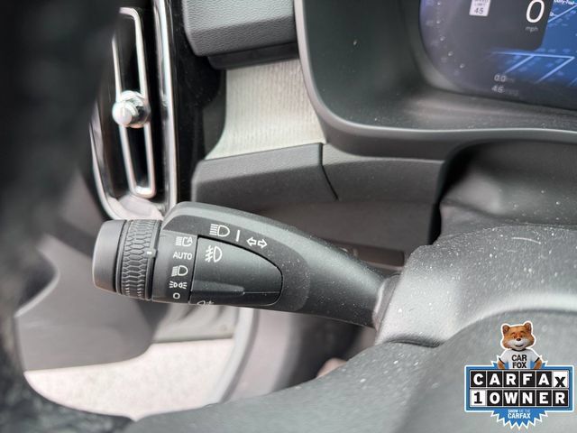 Used 2025 Volvo XC40 B5 Core AWD/4WD image 12