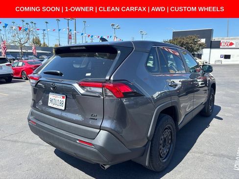 Used 2024 Toyota RAV4 LE AWD/4WD image 4