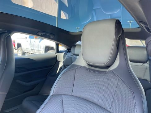 Used 2020 Porsche Taycan 4S w/ Premium Package image 22