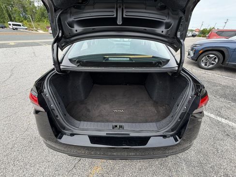 Used 2025 Nissan Versa SV FWD image 25
