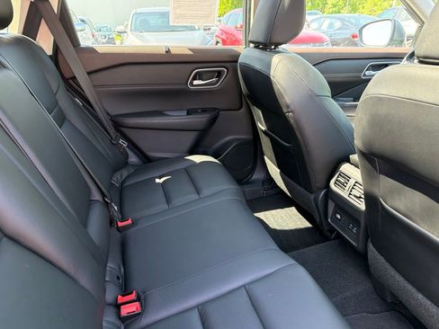 Used 2021 Nissan Rogue SL w/ Premium Package AWD/4WD image 14