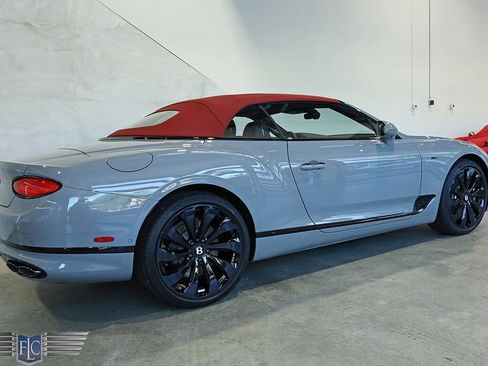 Used 2024 Bentley Continental GT V8 image 53