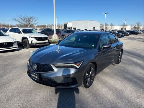Used 2023 Acura Integra A-Spec image 2