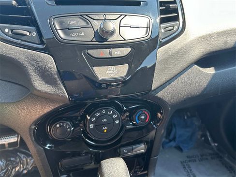 Used 2019 Ford Fiesta ST-Line image 29