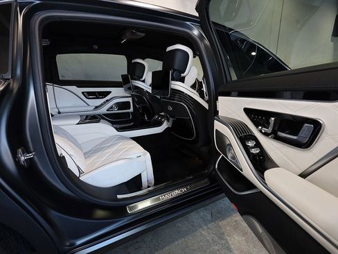 Used 2024 Mercedes-Benz Maybach S 680 4MATIC image 18