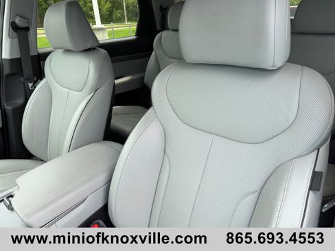 Used 2025 Hyundai Palisade SEL FWD image 13