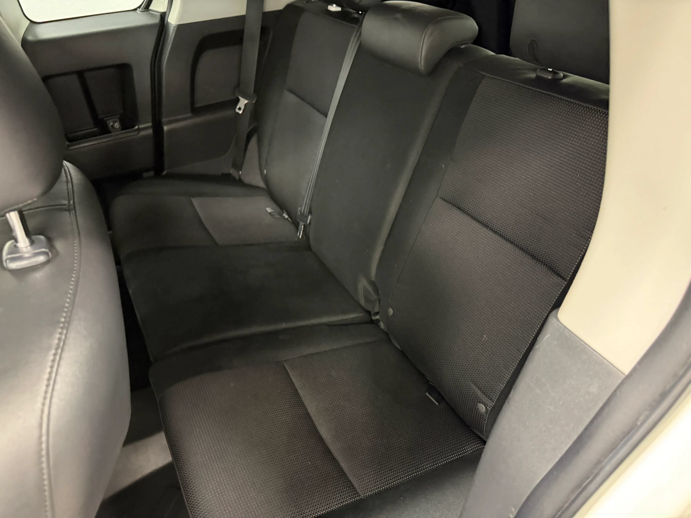 Used 2013 Toyota FJ Cruiser 4WD w/ Convenience Pkg image 18