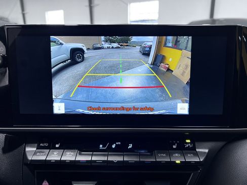 Used 2025 Toyota Camry XSE FWD image 19