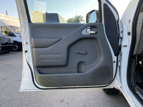 Used 2019 Nissan Frontier S image 14