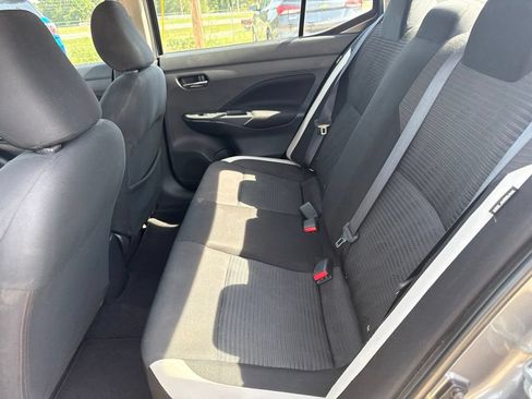 Used 2021 Nissan Versa SV FWD image 10