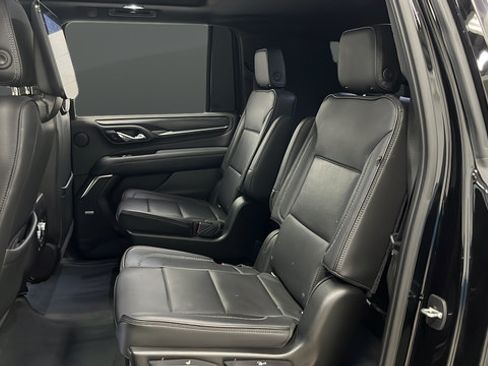 Used 2021 GMC Yukon XL Denali w/ Denali Premium Package AWD/4WD image 22