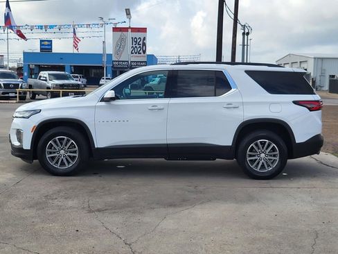 Used 2023 Chevrolet Traverse LT image 4