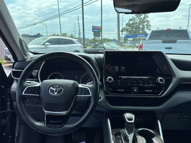 Used 2022 Toyota Highlander Limited AWD/4WD image 15