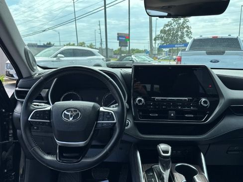 Used 2022 Toyota Highlander Limited AWD/4WD image 15