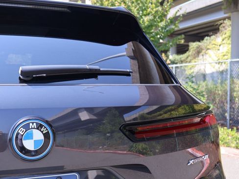 Used 2023 BMW iX xDrive50 AWD/4WD image 8