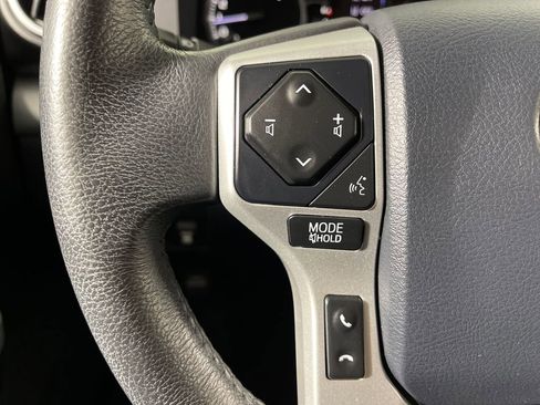 Used 2020 Toyota Tundra Platinum AWD/4WD image 28