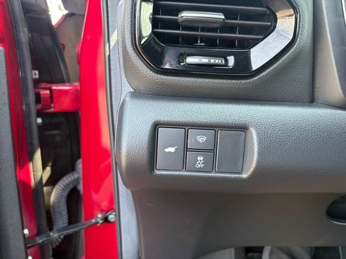 Certified 2024 Honda Pilot TrailSport image 17