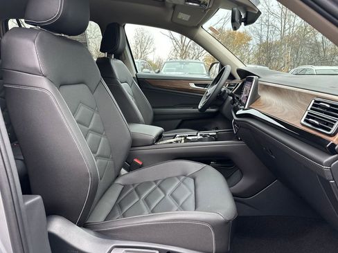 New 2026 Volkswagen Atlas SE image 17