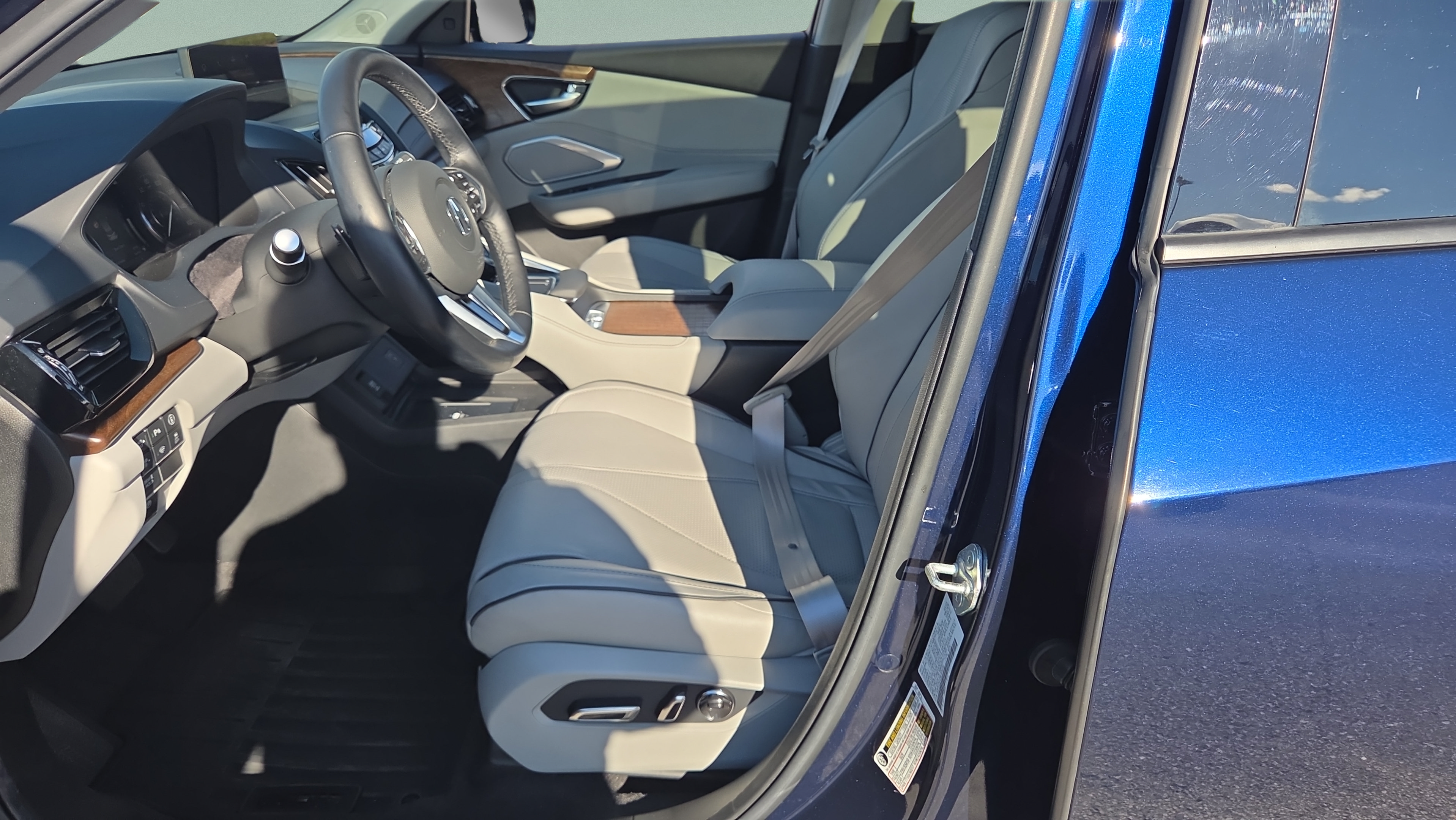 Certified 2024 Acura RDX w/ Advance Package AWD/4WD image 9