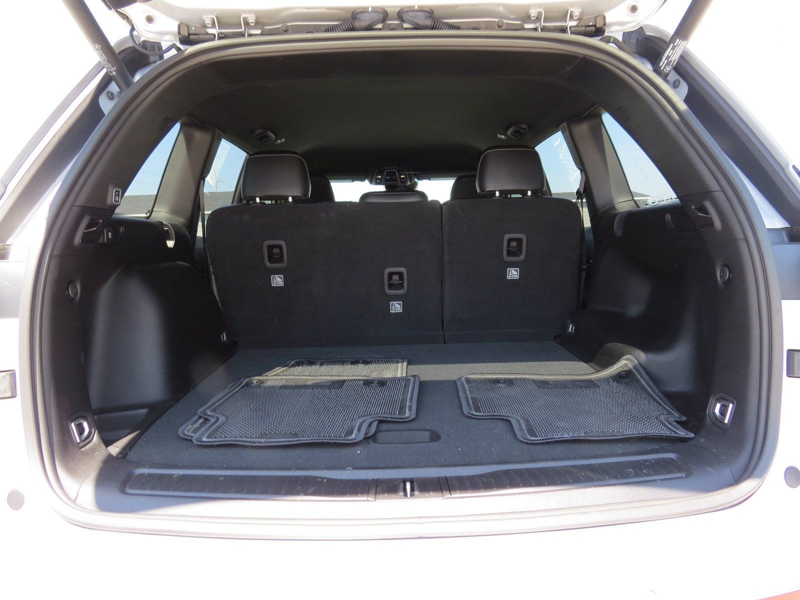 Used 2024 Jeep Grand Cherokee Altitude AWD/4WD image 12