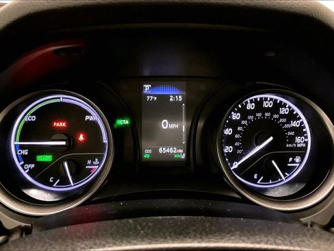 Used 2022 Toyota Camry SE w/ Convenience Package FWD image 13