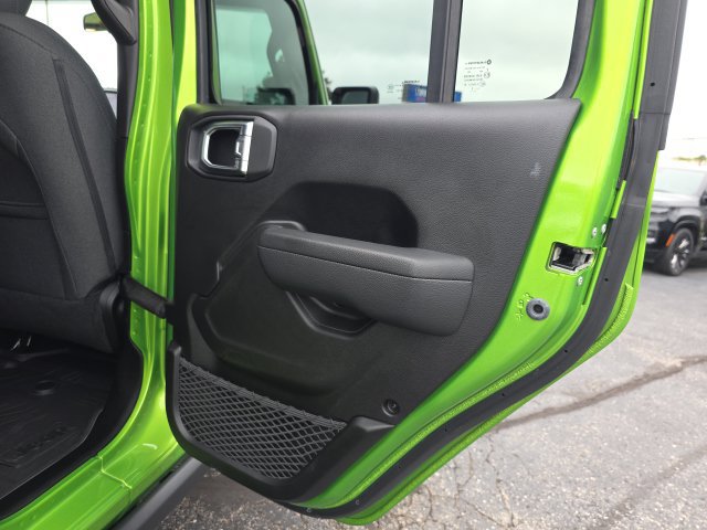 Used 2025 Jeep Wrangler Unlimited Sport AWD/4WD image 27