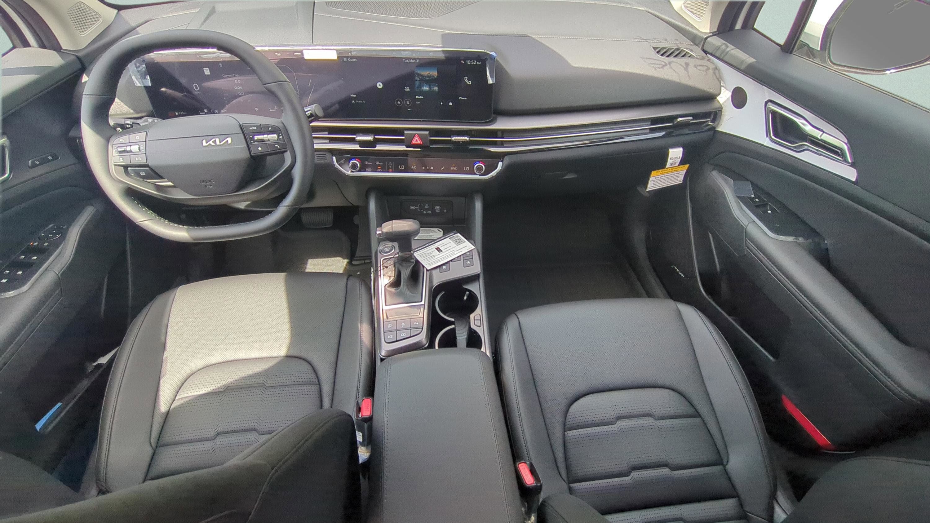 New 2026 Kia Sportage SX FWD image 11