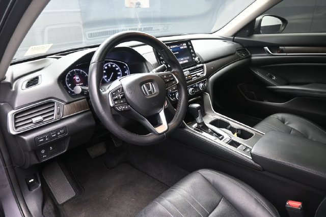 Used 2018 Honda Accord Touring image 21